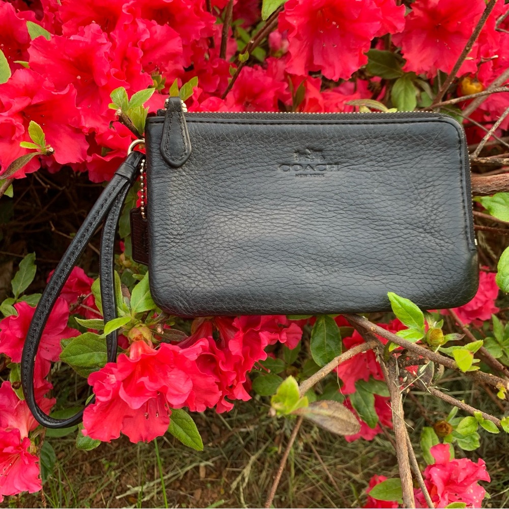 Black Leather Coach Wristlet Wallet Double Zip Around